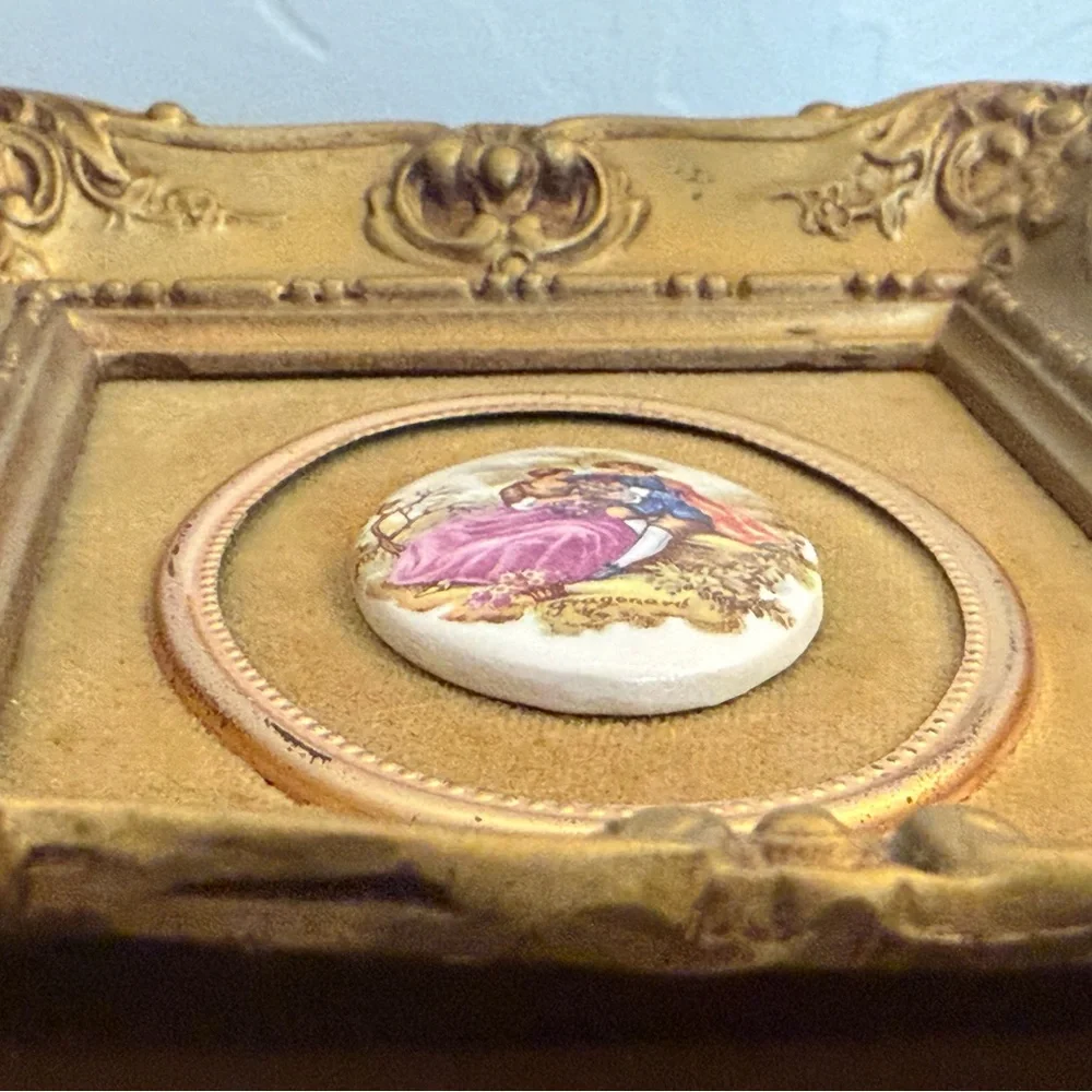 Vintage French mid century ceramic medallion with velvet  in woodGold Frame Art‎